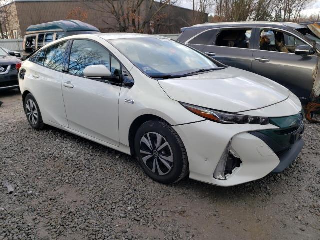 JTDKARFP4H3048352 - 2017 TOYOTA PRIUS PRIM WHITE photo 4