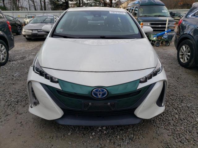 JTDKARFP4H3048352 - 2017 TOYOTA PRIUS PRIM WHITE photo 5