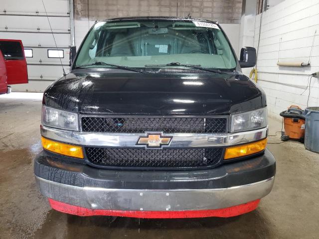 1GCWGAFP2J1186927 - 2018 CHEVROLET EXPRESS G2 შავი ფოტო 5