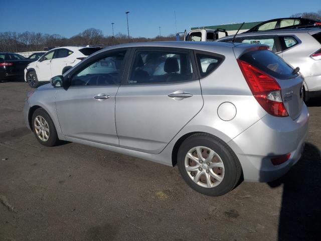 KMHCT5AE1CU007611 - 2012 HYUNDAI ACCENT GLS SILVER photo 2