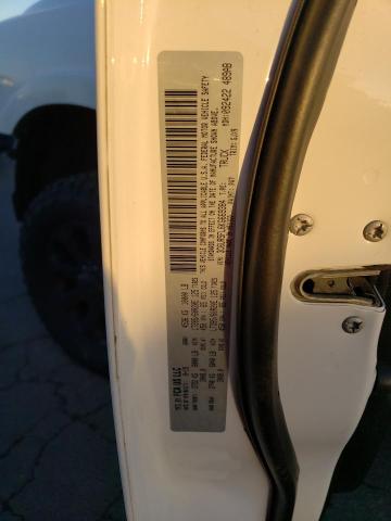 3C6UR5FL6KG669384 - 2019 RAM 2500 LARAMIE WHITE photo 12