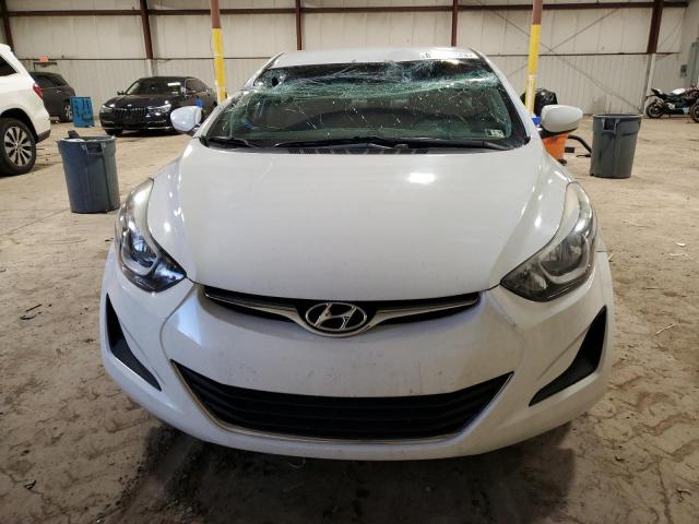 5NPDH4AEXFH568022 - 2015 HYUNDAI ELANTRA SE WHITE photo 5