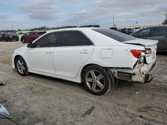 4T1BF1FK6EU845050 - 2014 TOYOTA CAMRY L WHITE photo 2