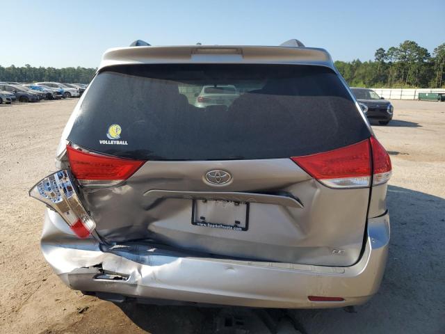5TDKK3DC9CS255921 - 2012 TOYOTA SIENNA LE Күміс фото 6