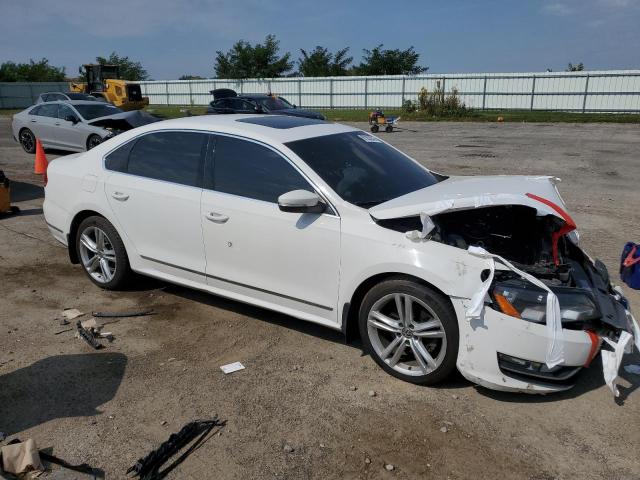 1VWBT7A36FC099283 - 2015 VOLKSWAGEN PASSAT SE WHITE photo 4