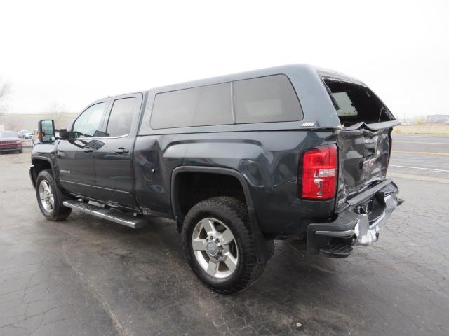 2GT22PEG0K1228220 - 2019 GMC SIERRA K2500 SLE BLACK photo 4