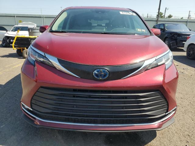 5TDYSKFC0NS052081 - 2022 TOYOTA SIENNA XLE 红色 照片 5