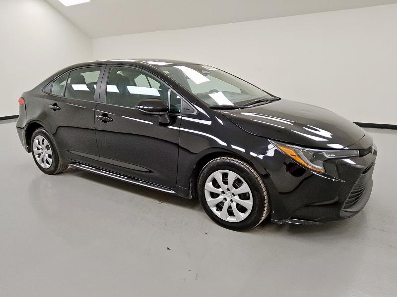 5YFB4MDE9PP030110 - 2023 TOYOTA COROLLA LE Noir photo 4