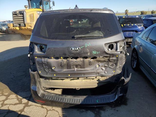 KNDMB5C17G6175804 - 2016 KIA SEDONA LX GRAY photo 6