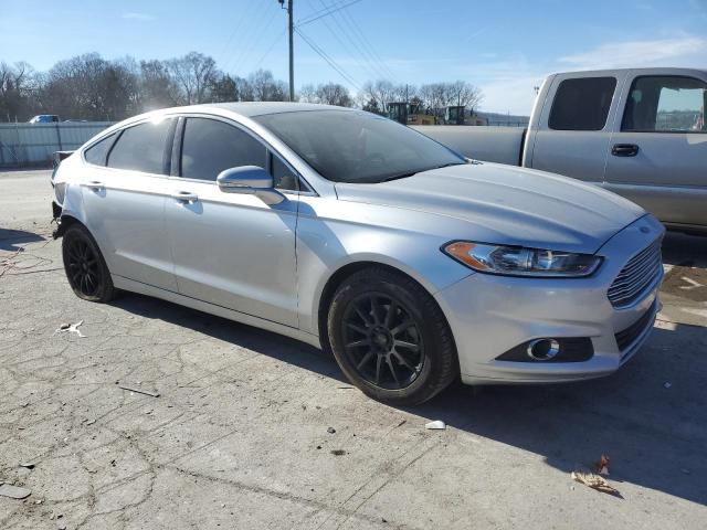 1FA6P0HD8E5392965 - 2014 FORD FUSION SE SILVER photo 4