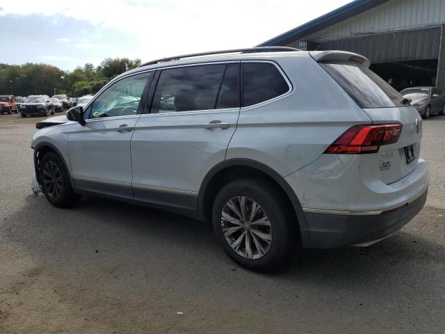 3VV3B7AX5JM174531 - 2018 VOLKSWAGEN TIGUAN SE ნაცრისფერი ფოტო 2