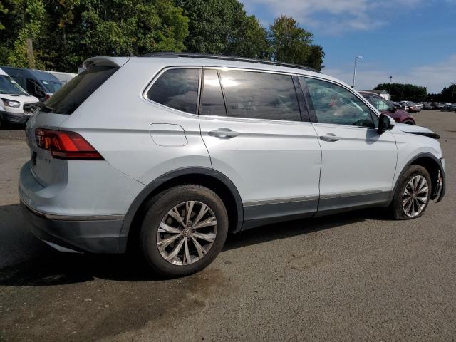 3VV3B7AX5JM174531 - 2018 VOLKSWAGEN TIGUAN SE ნაცრისფერი ფოტო 3