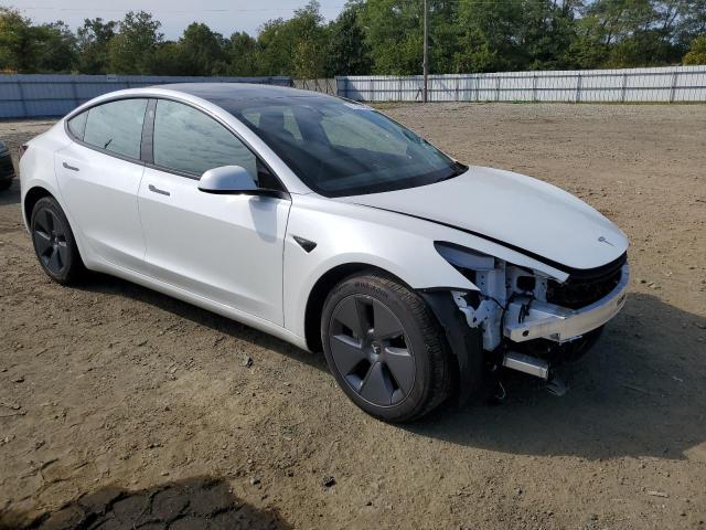 5YJ3E1EB1PF635660 - 2023 TESLA MODEL 3 أبيض صورة 4