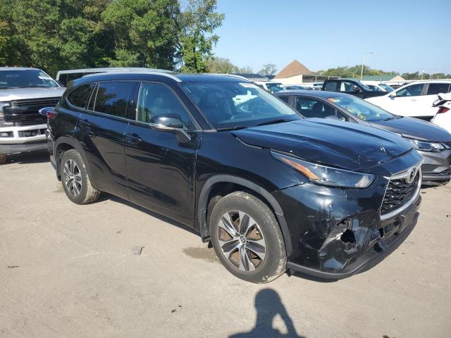 5TDGZRBH9NS591042 - 2022 TOYOTA HIGHLANDER XLE 黑色 照片 4