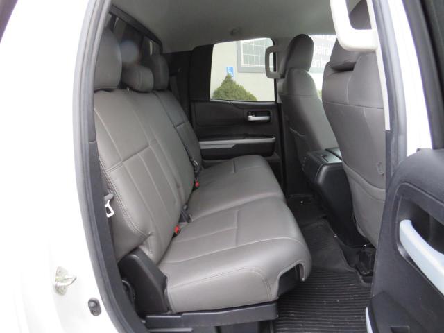 5TFTY5F17LX010992 - 2020 TOYOTA TUNDRA DOUBLE CAB SR/SR5 WHITE photo 6