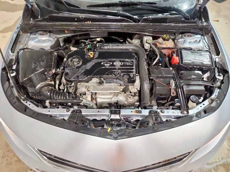 1G1ZD5ST2JF172196 - 2018 CHEVROLET MALIBU LT Gümüş fotoğraf 11