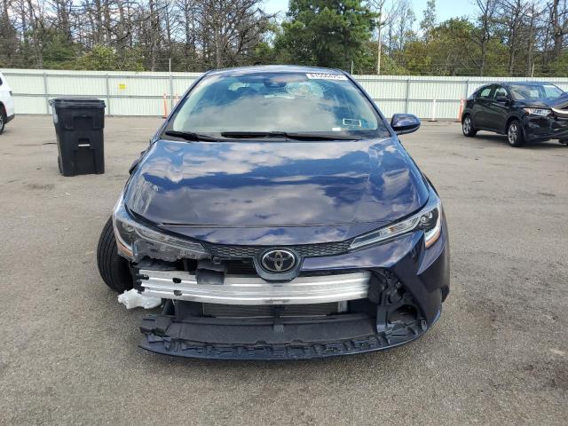 5YFEPMAE1NP368753 - 2022 TOYOTA COROLLA LE BLUE photo 5