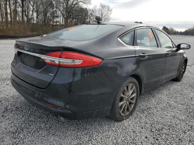 3FA6P0H71HR182428 - 2017 FORD FUSION SE BLACK photo 3