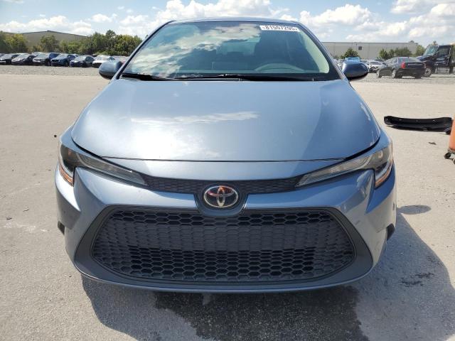 5YFEPRAE7LP101319 - 2020 TOYOTA COROLLA LE BLUE photo 5