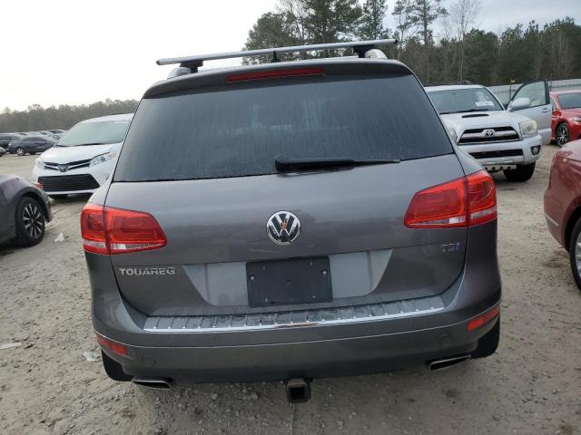 WVGEP9BP4DD005115 - 2013 VOLKSWAGEN TOUAREG V6 TDI GRAY photo 6