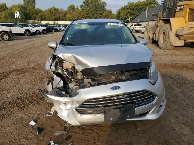 3FADP4BJ3JM119918 - 2018 FORD FIESTA SE SILVER photo 5