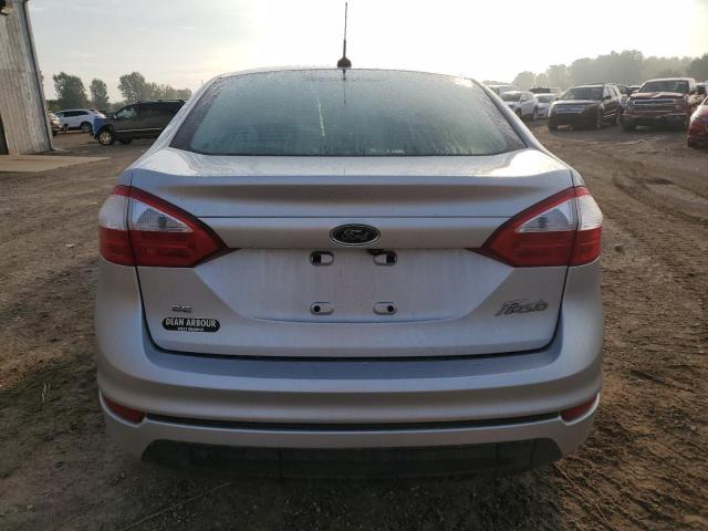 3FADP4BJ3JM119918 - 2018 FORD FIESTA SE SILVER photo 6