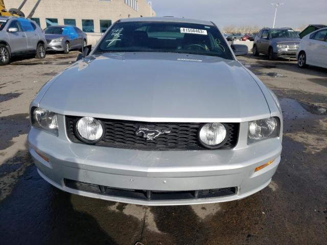 1ZVHT82H755219704 - 2005 FORD MUSTANG GT SILVER photo 5