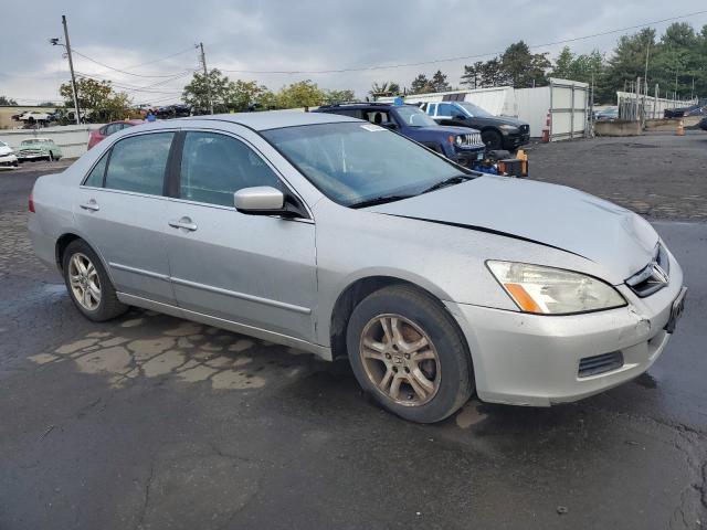 1HGCM56346A025066 - 2006 HONDA ACCORD SE 银色 照片 4