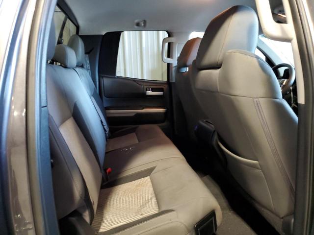 5TFRY5F19FX190135 - 2015 TOYOTA TUNDRA DOUBLE CAB SR/SR5 GRAY photo 10