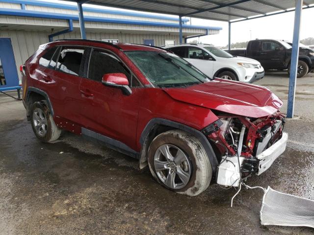 4T3MWRFV0PU082955 - 2023 TOYOTA RAV4 LE MAROON photo 4