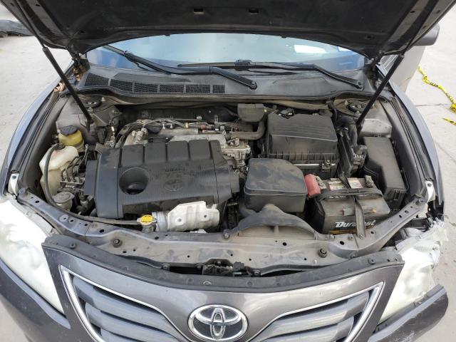 4T4BF3EK0BR217922 - 2011 TOYOTA CAMRY BASE GRAY photo 11