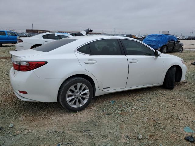 JTHBW1GG2E2051543 - 2014 LEXUS ES 300H WHITE photo 3