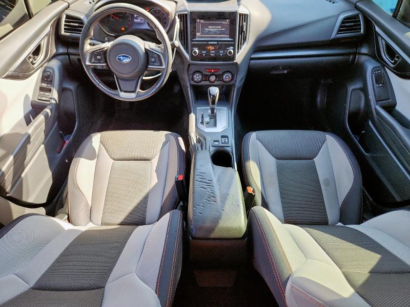 JF2GTABC2JH281421 - 2018 SUBARU CROSSTREK PREMIUM ლურჯი ფოტო 8