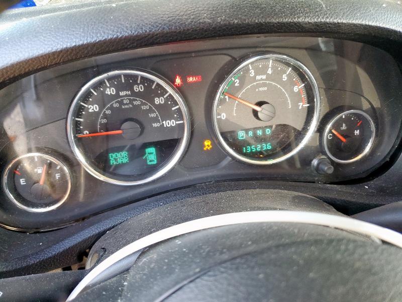 1J4HA5H17BL542623 - 2011 JEEP WRANGLER U SAHARA შავი ფოტო 9