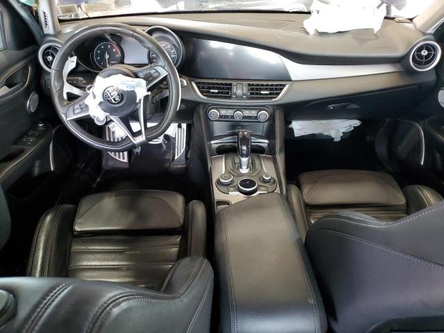 ZARFAEEN9H7542652 - 2017 ALFA ROMEO GIULIA TI Q4 BLUE photo 8