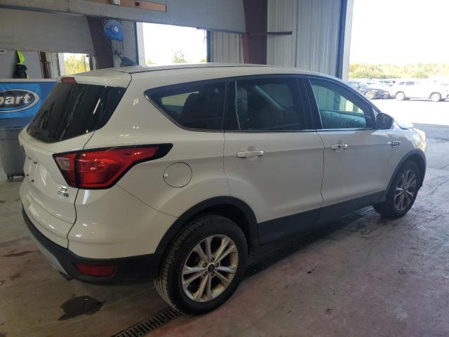 1FMCU9GD6KUA47846 - 2019 FORD ESCAPE SE თეთრი ფოტო 3