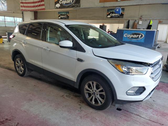 1FMCU9GD6KUA47846 - 2019 FORD ESCAPE SE თეთრი ფოტო 4