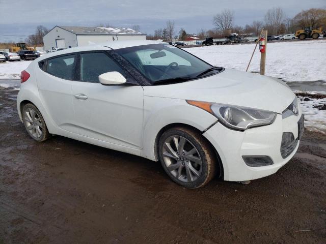 KMHTC6AD4GU256200 - 2016 HYUNDAI VELOSTER WHITE photo 4