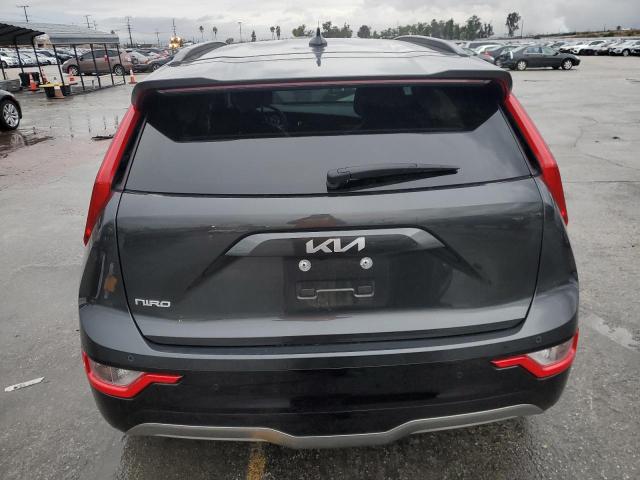 KNDCR3L14P5022928 - 2023 KIA NIRO WIND GRAY photo 6