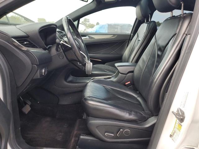 5LMCJ2D97HUL16989 - 2017 LINCOLN MKC SELECT Blanc photo 7