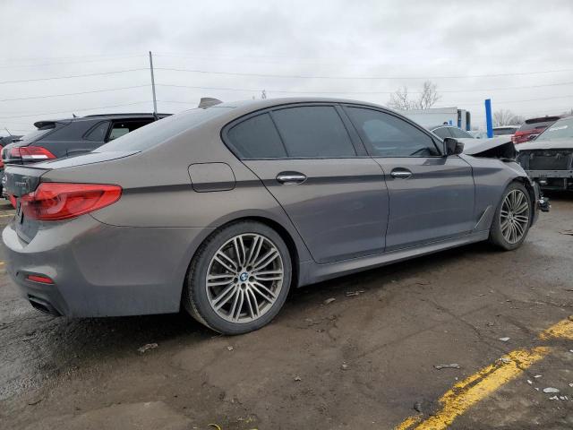 WBAJB9C5XJB035898 - 2018 BMW M550XI GRAY photo 3