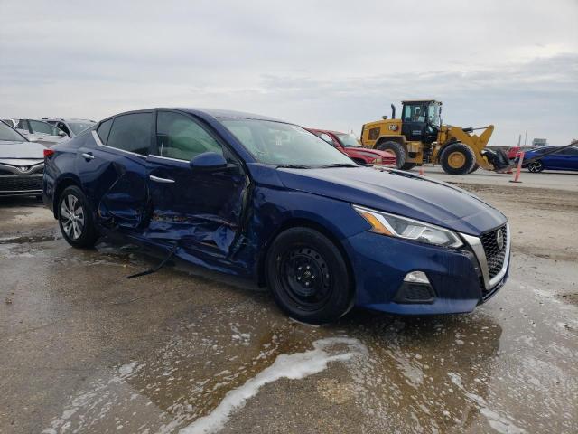 1N4BL4BV4LN312948 - 2020 NISSAN ALTIMA S BLUE photo 4