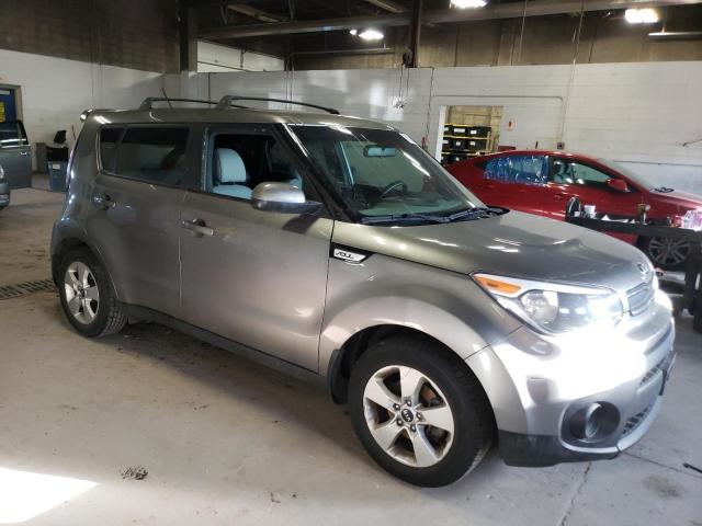 KNDJN2A23H7461486 - 2017 KIA SOUL GRAY photo 4