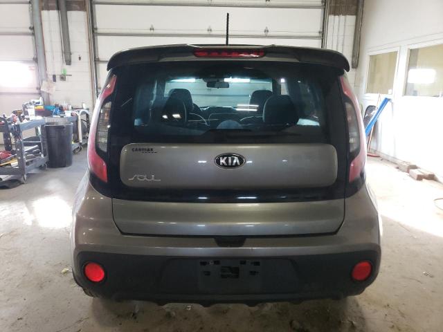 KNDJN2A23H7461486 - 2017 KIA SOUL GRAY photo 6