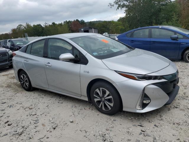 JTDKARFPXJ3093463 - 2018 TOYOTA PRIUS ვერცხლისფერი ფოტო 4