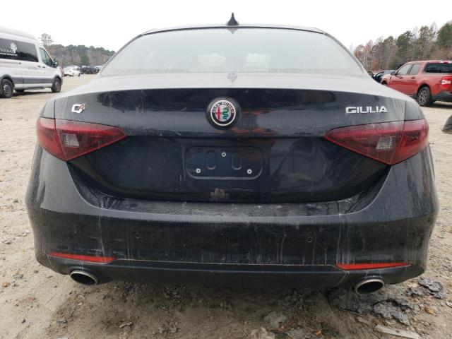 ZARFAEDNXJ7597585 - 2018 ALFA ROMEO GIULIA Q4 黑色 照片 6