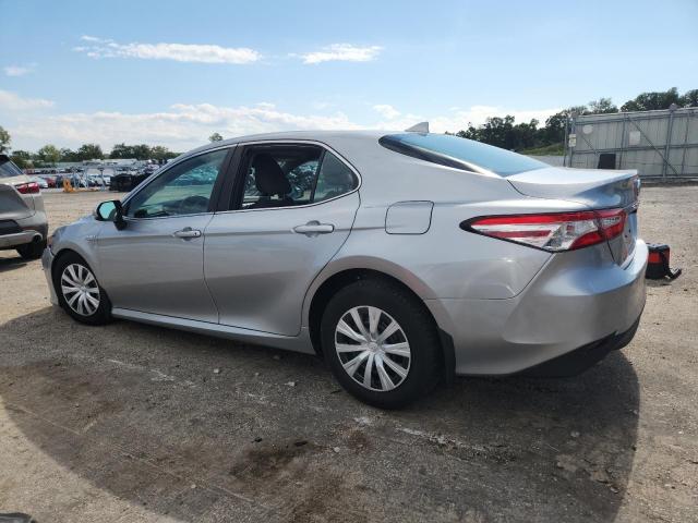 4T1C31AK5LU528734 - 2020 TOYOTA CAMRY LE SILVER photo 2