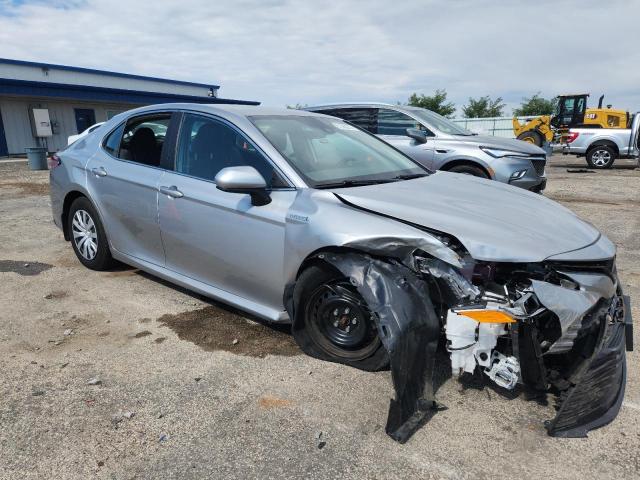 4T1C31AK5LU528734 - 2020 TOYOTA CAMRY LE SILVER photo 4