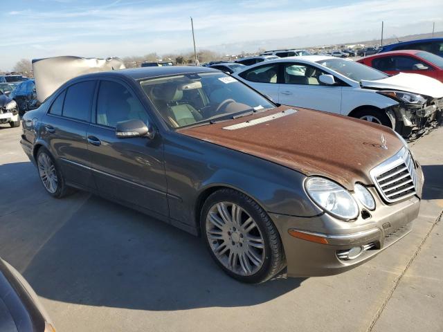 WDBUF56X28B201396 - 2008 MERCEDES-BENZ E 350 GRAY photo 4