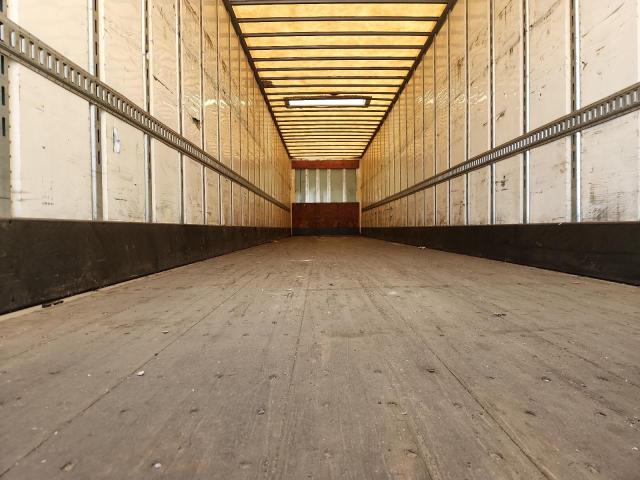 1UYVS2533HP858601 - 2017 UTILITY VS2DX WHITE photo 5